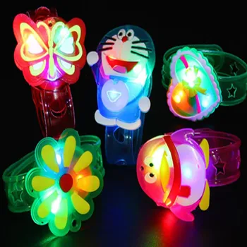 50 יח/הרבה קריקטורה פלאש LED צמיד PVC דגם רך להקת שעון זוהר בלילה מסיבה אספקה סיטונאית ילד מתנה צעצוע