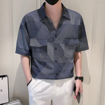 אופנה קוריאנית שרוול קצר עם פסים מודפס חולצת גברים קיץ V-צוואר כפול, כיסים זכר מטען חולצות בתוספת גודל 3XL Mens הלבשה