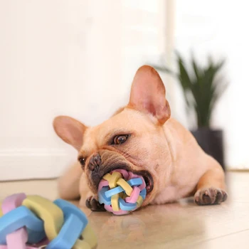 הכלב כדור בלתי ניתן להריסה ללעוס קופצני כדור גומי צעצועים שלושה צבעים אלסטי עם בל הכלב טוחנת ביס עמיד כלבים אינטראקטיבי צעצוע