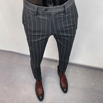 חליפת המכנסיים עבור גברים חדשים באיכות גבוהה פסים סלים שמלה חליפה מכנסיים אופנה מזדמנת Mens הלבשה רשמית באורך מלא מכנסיים